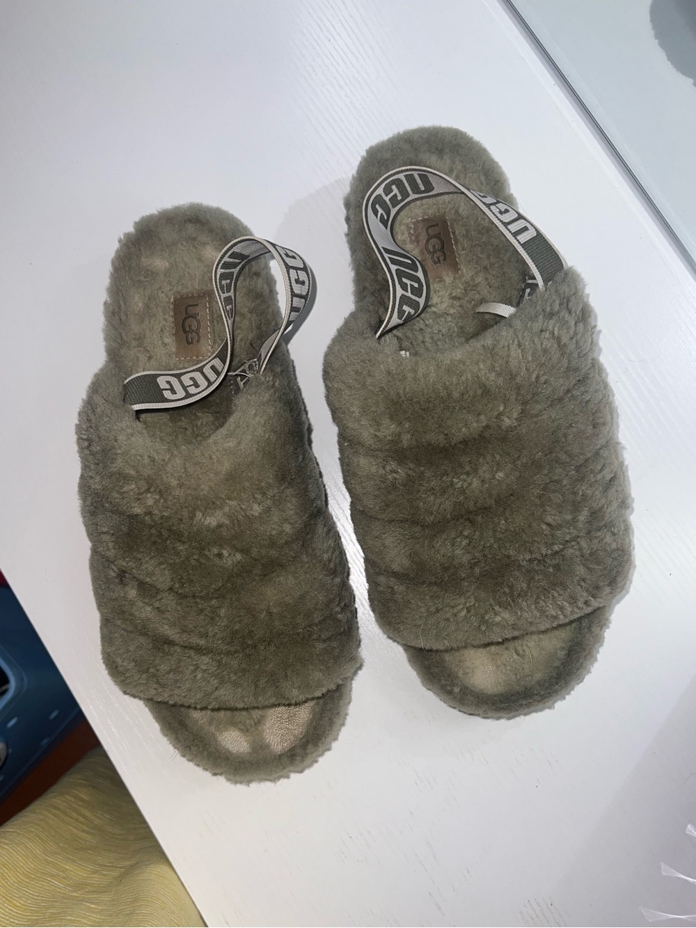 UGG Olive Green / Gray Fluff Slide with Branded Elastic Slingback Size 9
